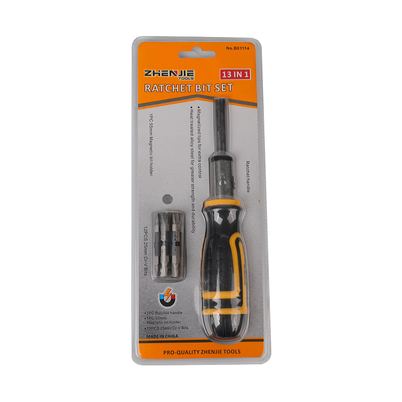 Set di punte CRV con barra di prolunga per maniglia a cricchetto 13 in 1
